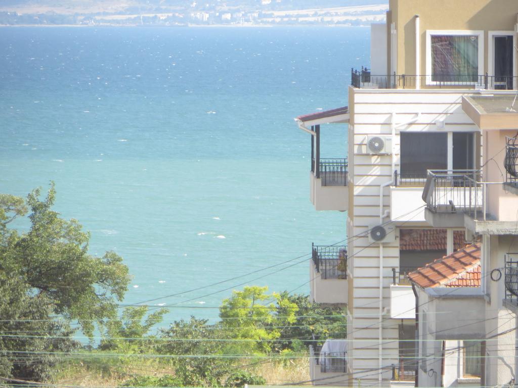 Emona Apartment Burgas City Exterior foto