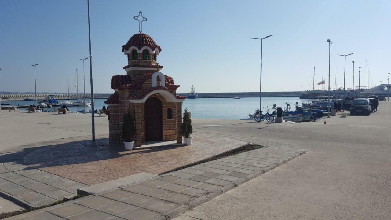 Emona Apartment Burgas City Exterior foto