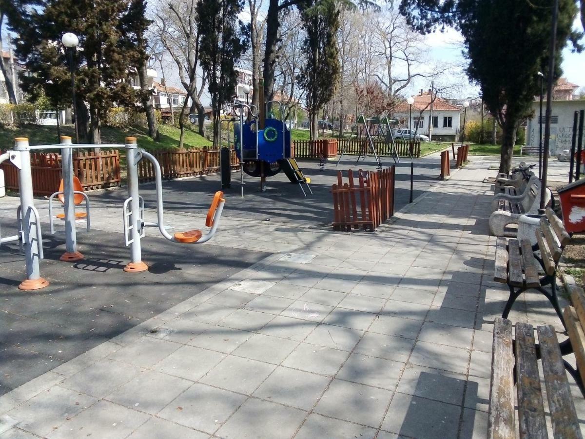Emona Apartment Burgas City Exterior foto